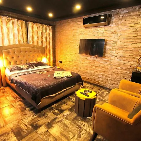 Daire Elegant House *